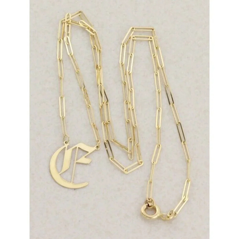 14k Yellow Gold Letter E Gothic Cursive E Necklace 18" Chain - Picture 7 of 9